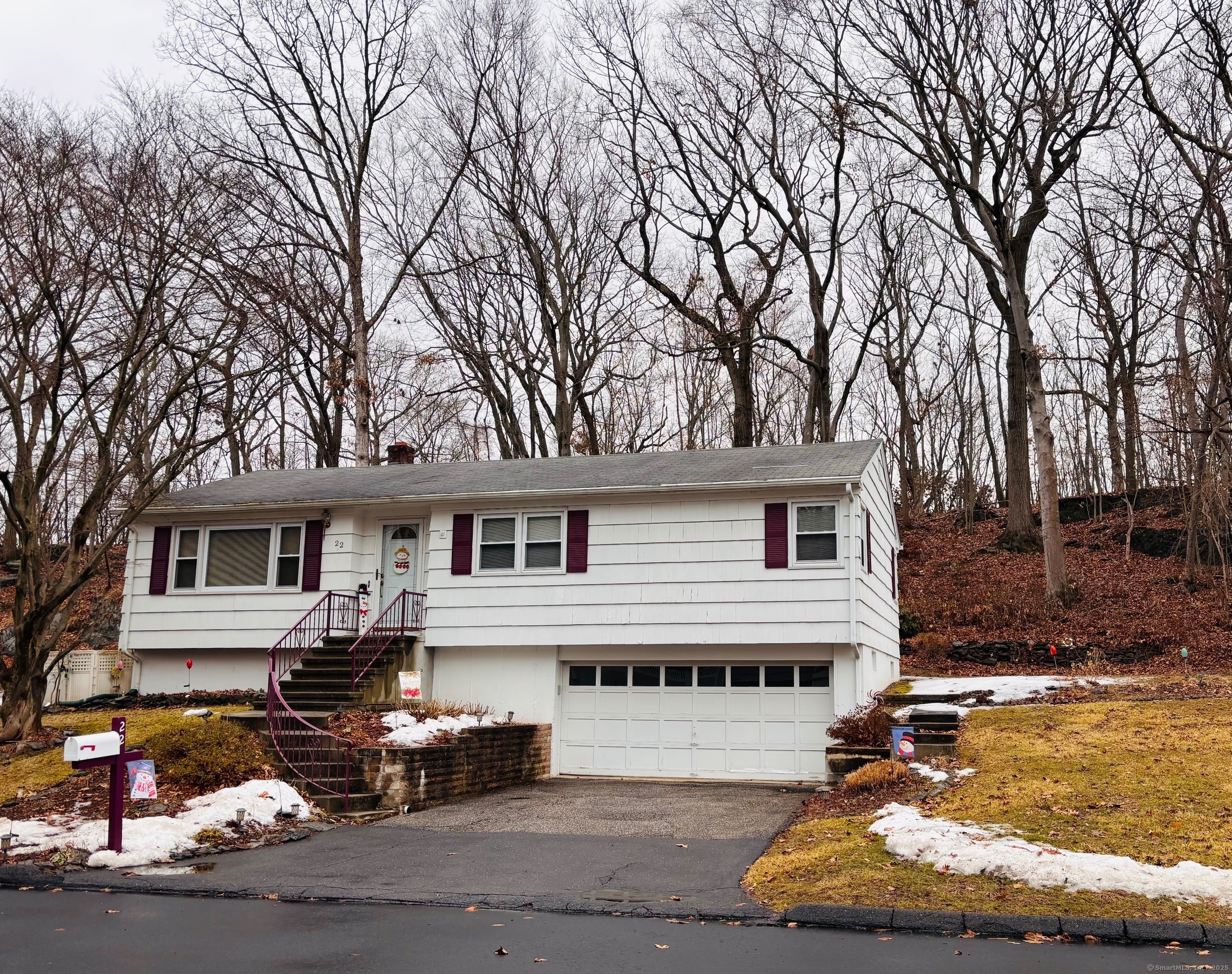 Property Photo: 22 Kindle Lane CT 06418