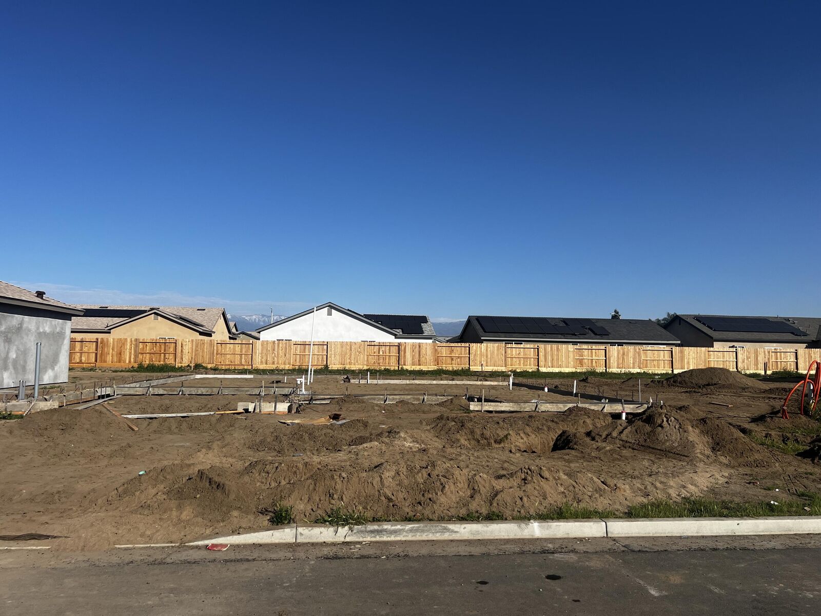 Property Photo:  1144 S Ohio Place W  CA 93257