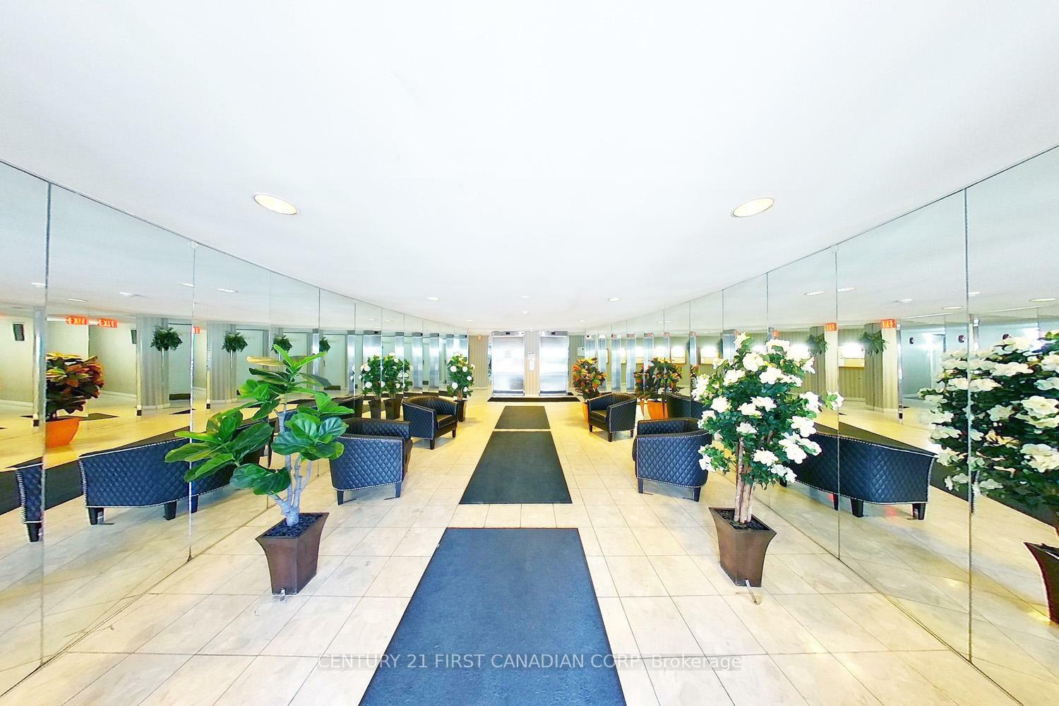Property Photo: 570 Proudfoot Lane 1003 ON N6H 4Z1