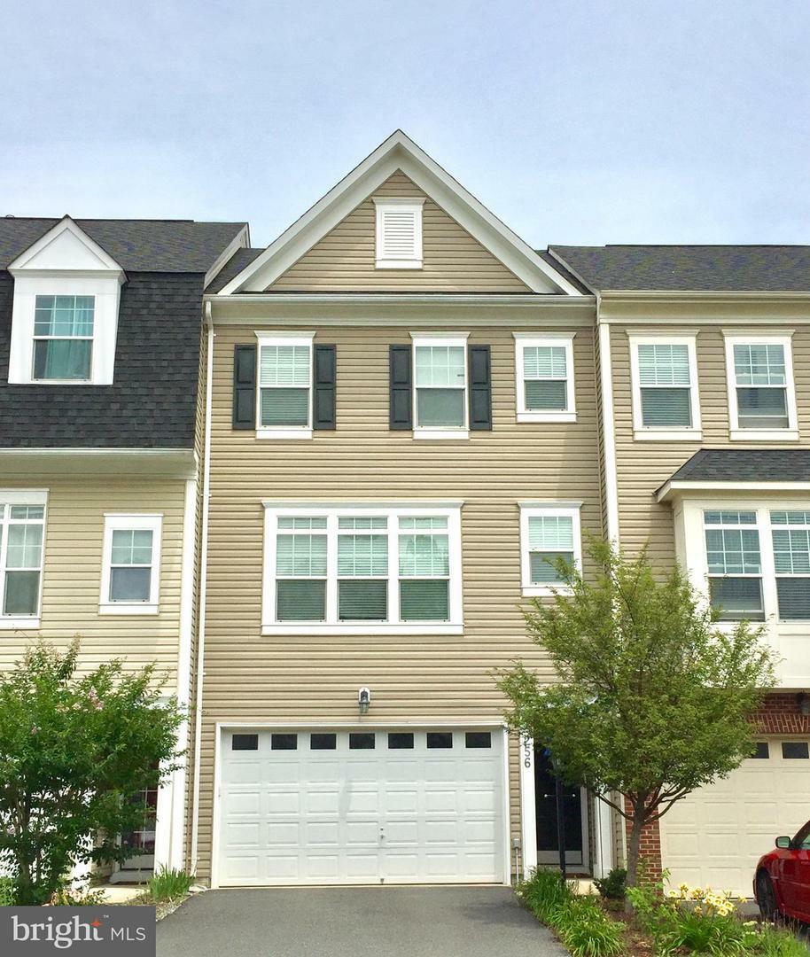 Property Photo: 256 Woodstream Boulevard VA 22556