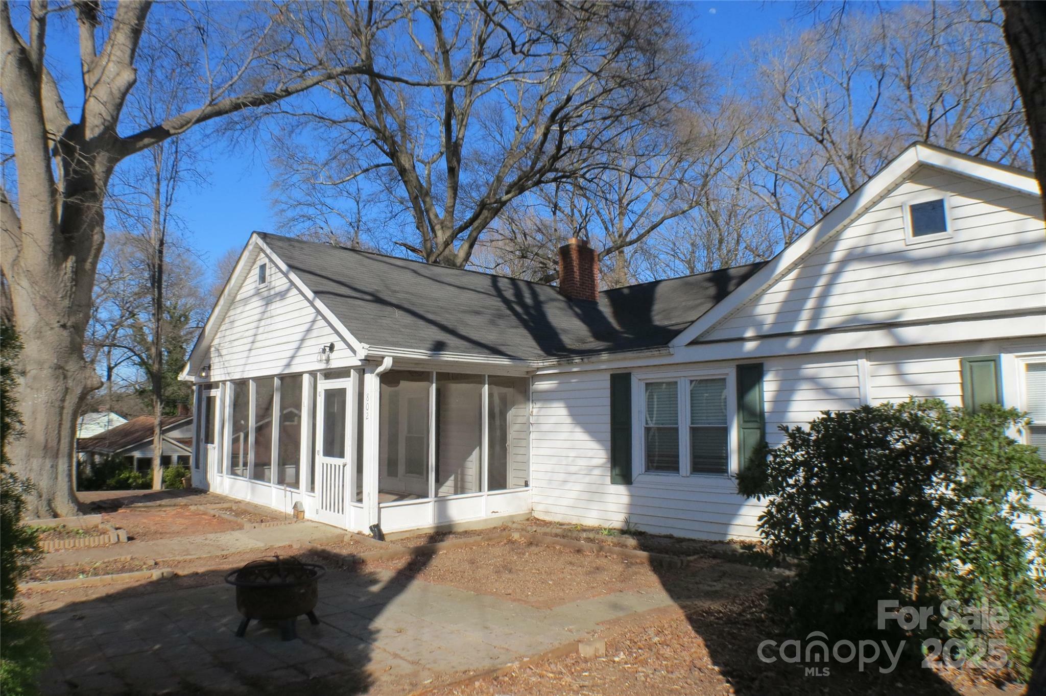 Property Photo: 802 Lewis Street NC 28054