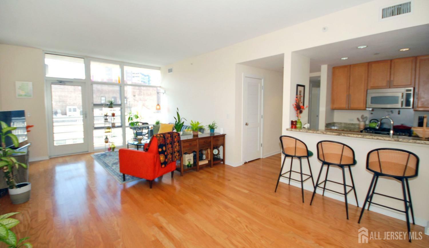 Property Photo:  20 Livingston Street 406  NJ 08901 