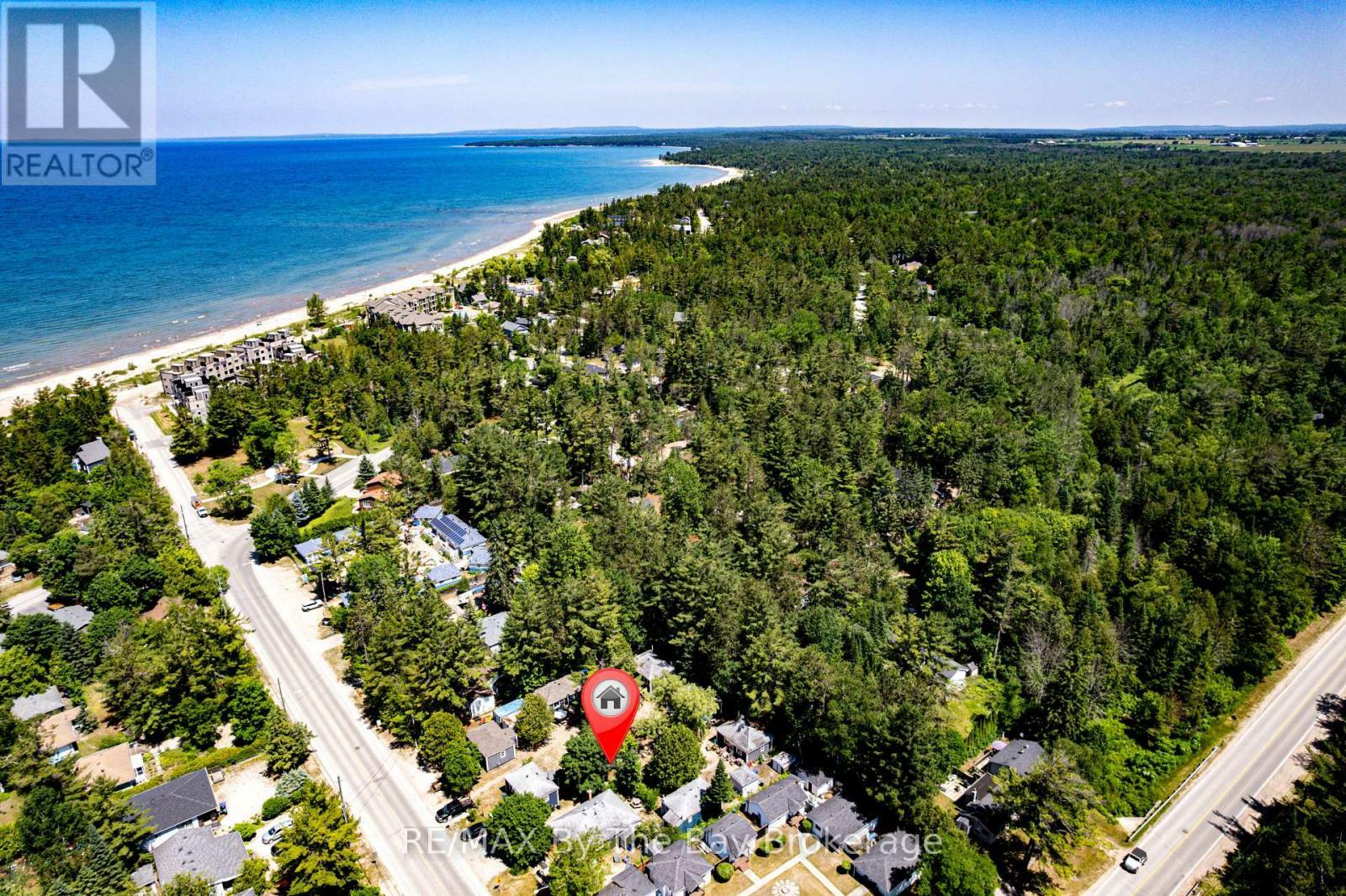 River Road East  Wasaga Beach ON L9Z 2M3 photo