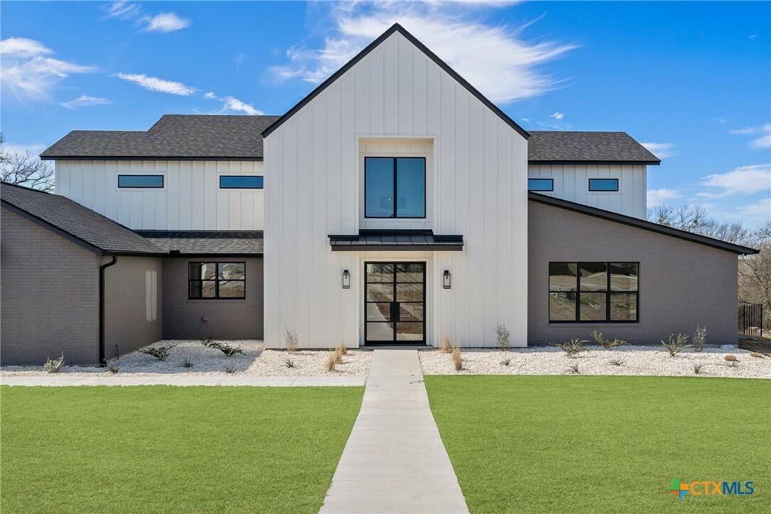 Property Photo: 238 Glenview Circle TX 76513