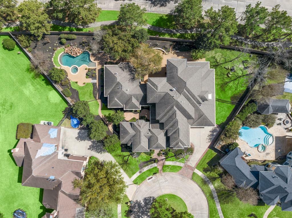 Property Photo: 11 Lochbury Drive TX 77379