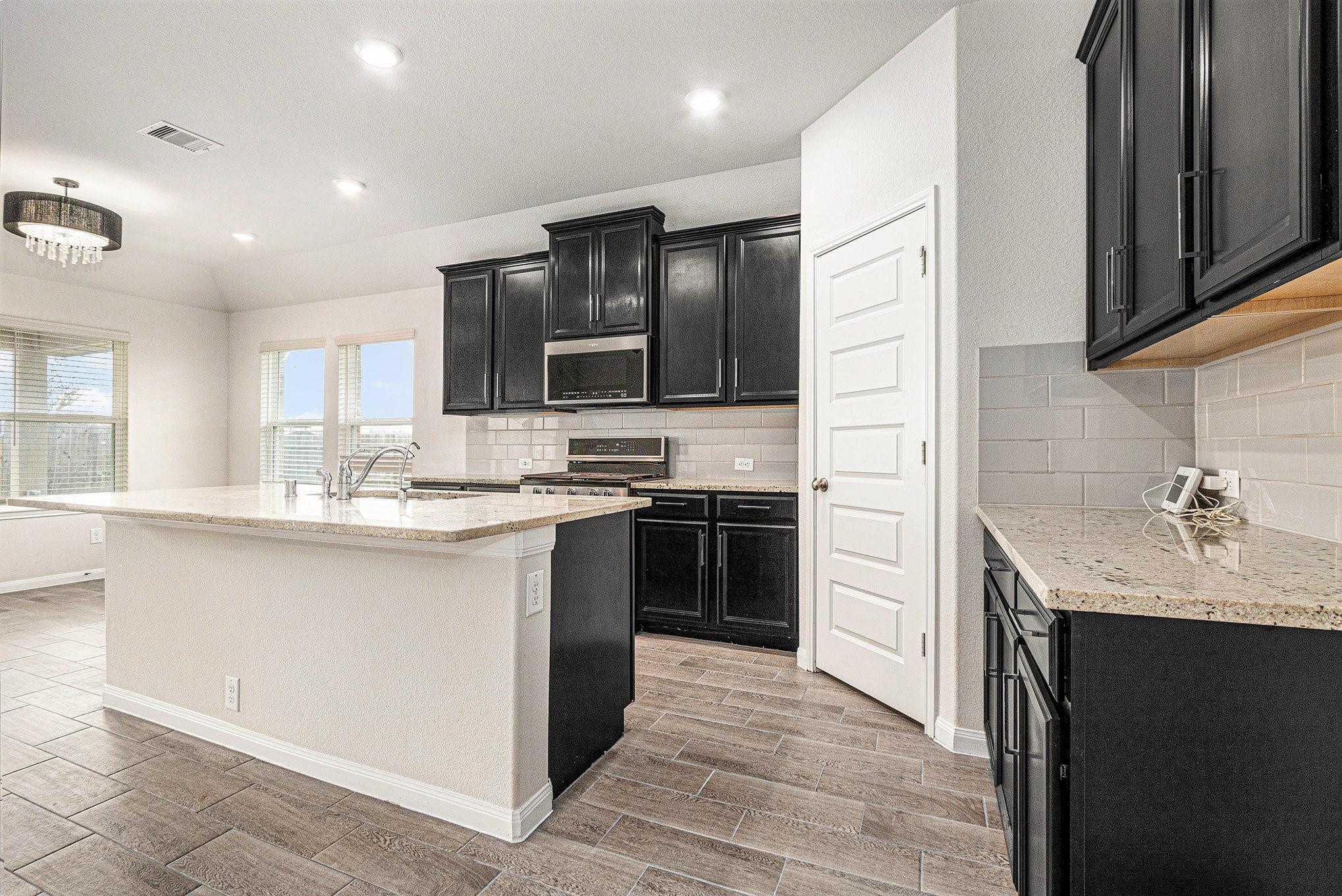 Property Photo: 502 Ellwood Terrace Lane TX 77406