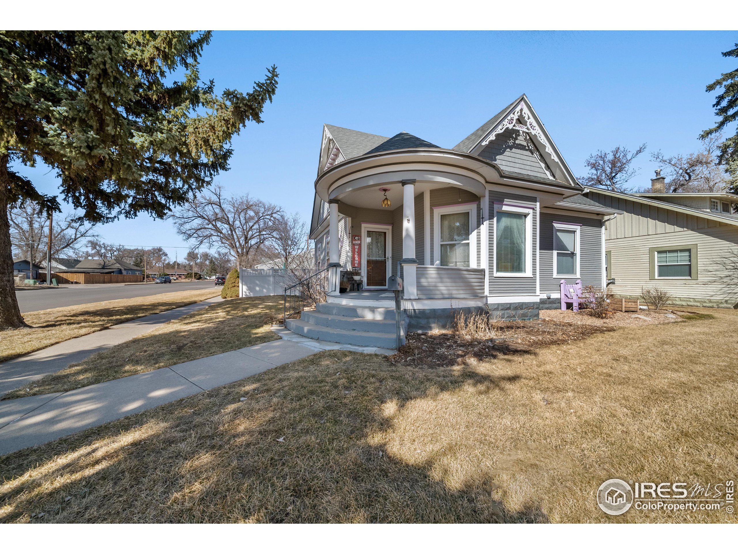Property Photo:  401 Maple St  CO 80701 