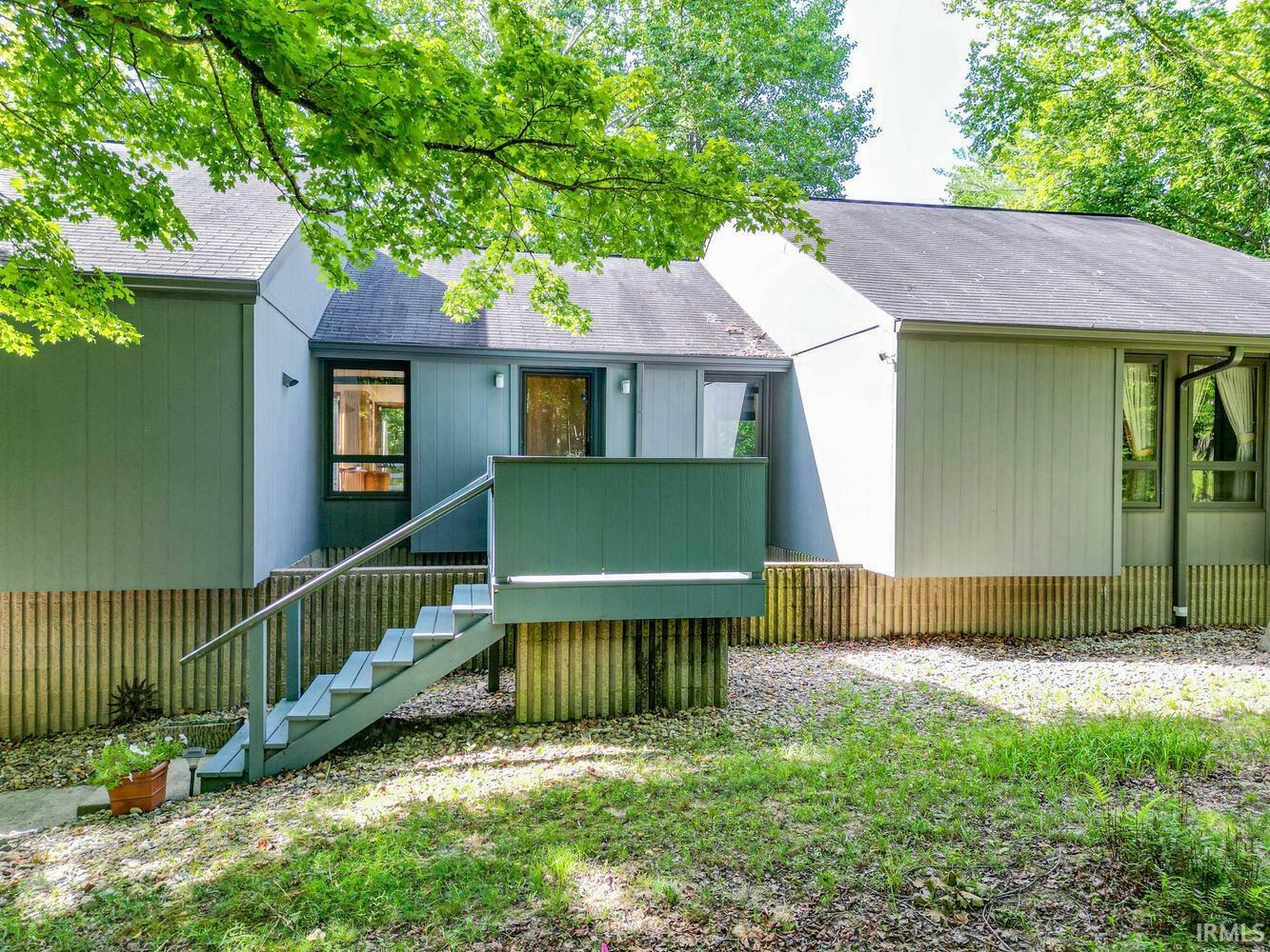 Property Photo: 6880 E Trailway Drive IN 47408