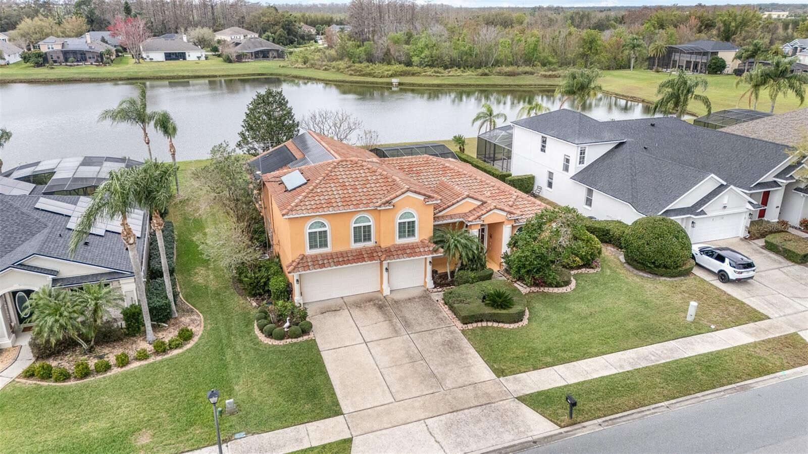 Property Photo: 2326 Wintermere Pointe Drive FL 34787