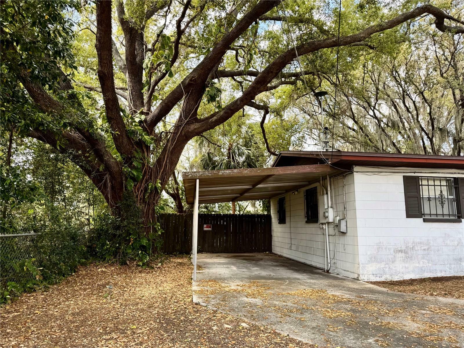 Property Photo:  909 Spirit Lake Road  FL 33880 