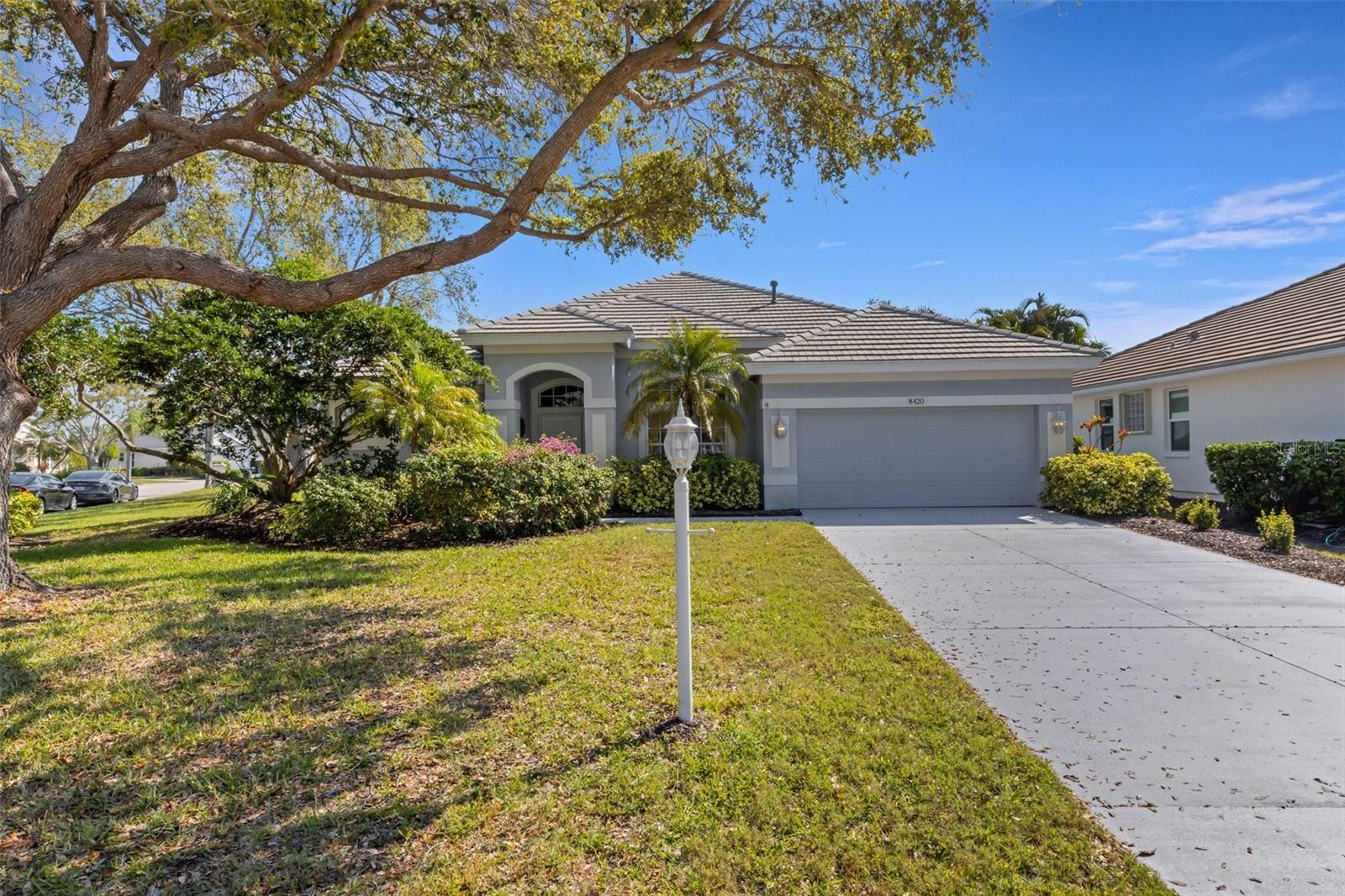 Property Photo: 8420 Sailing Loop FL 34202