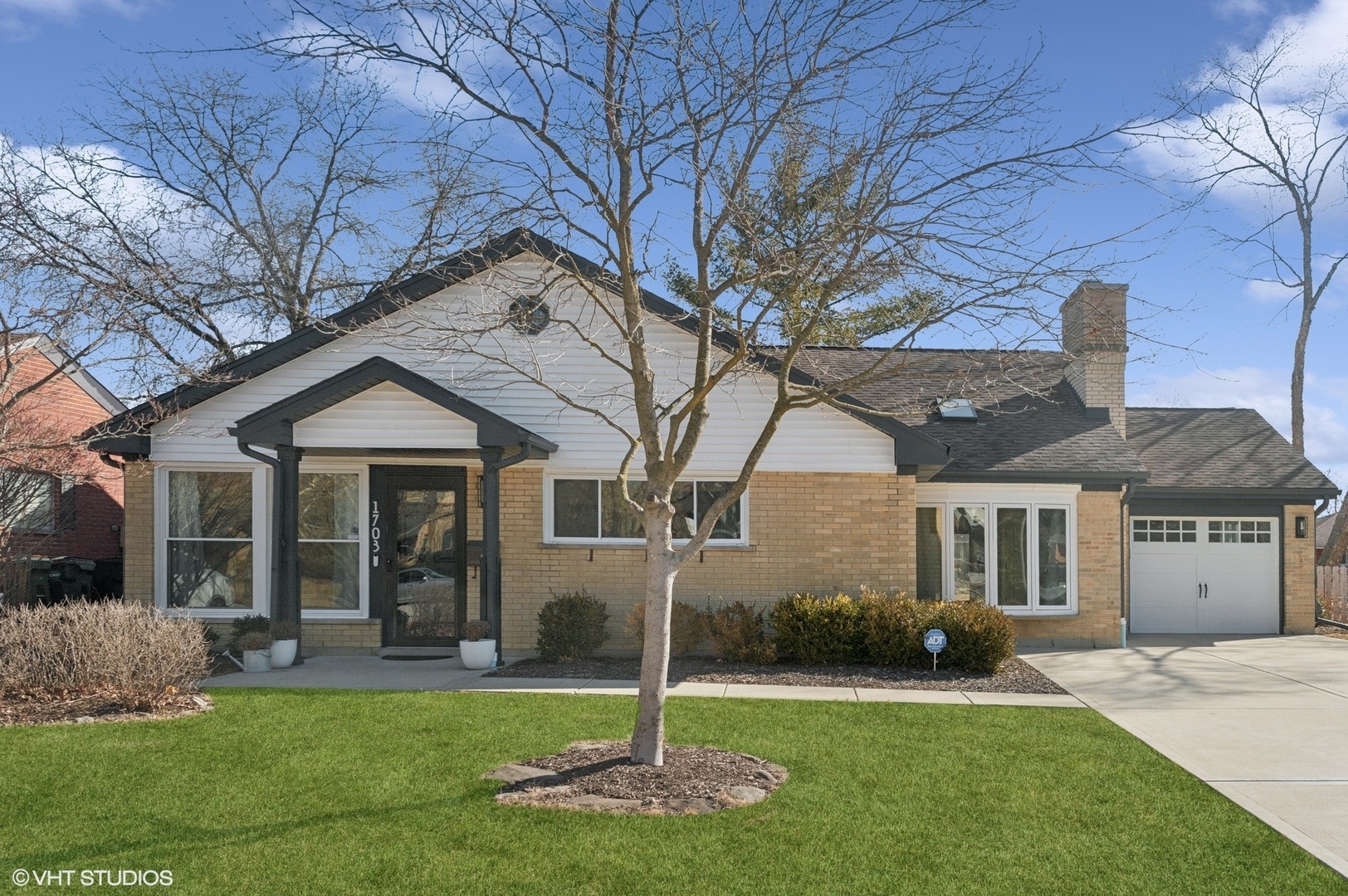 1703 N Mitchell Avenue  Arlington Heights IL 60004 photo