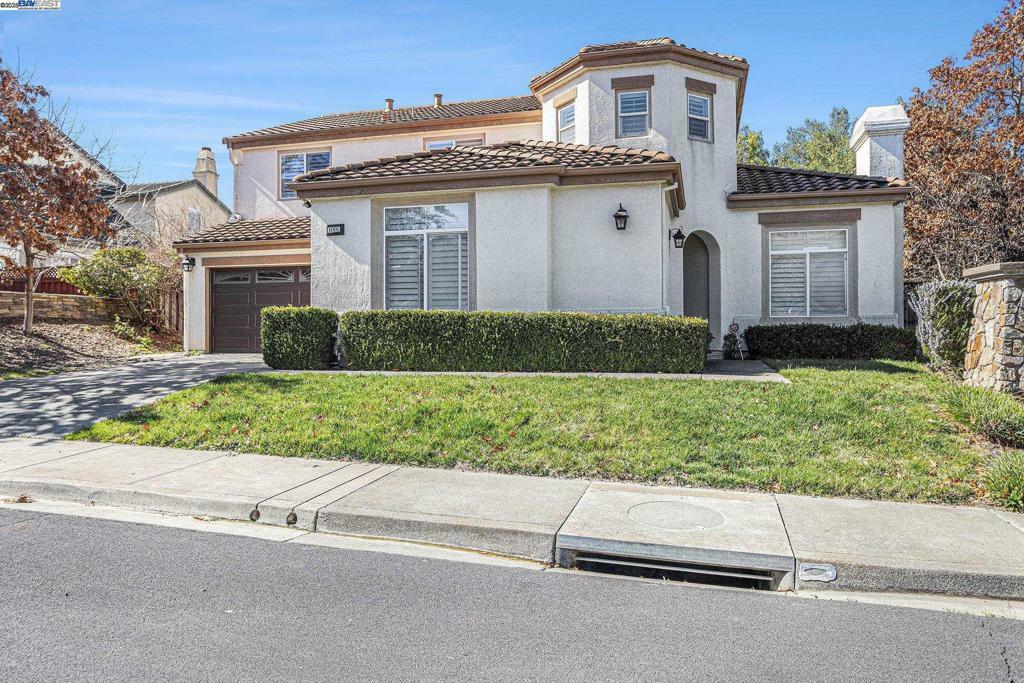 Property Photo:  1001 Songwood Rd  CA 94591 