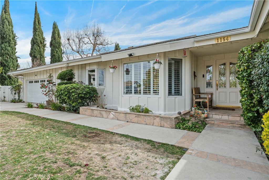 Property Photo:  1154 La Jolla Drive  CA 91362 