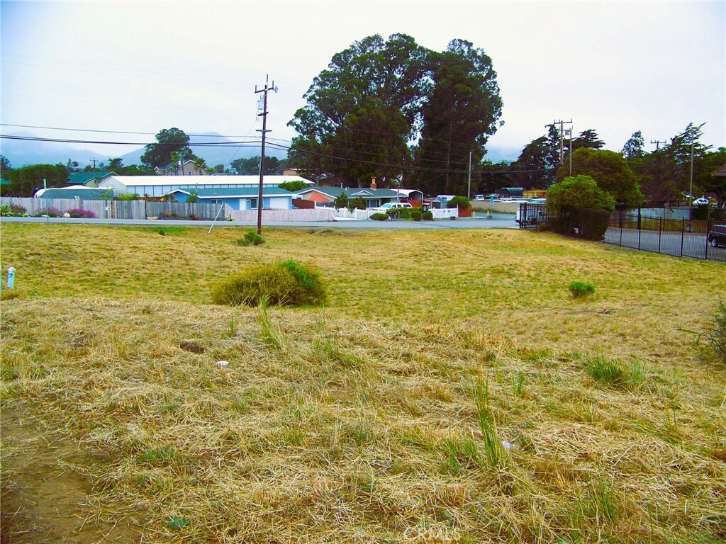 Property Photo:  2120 10th Street  CA 93402 