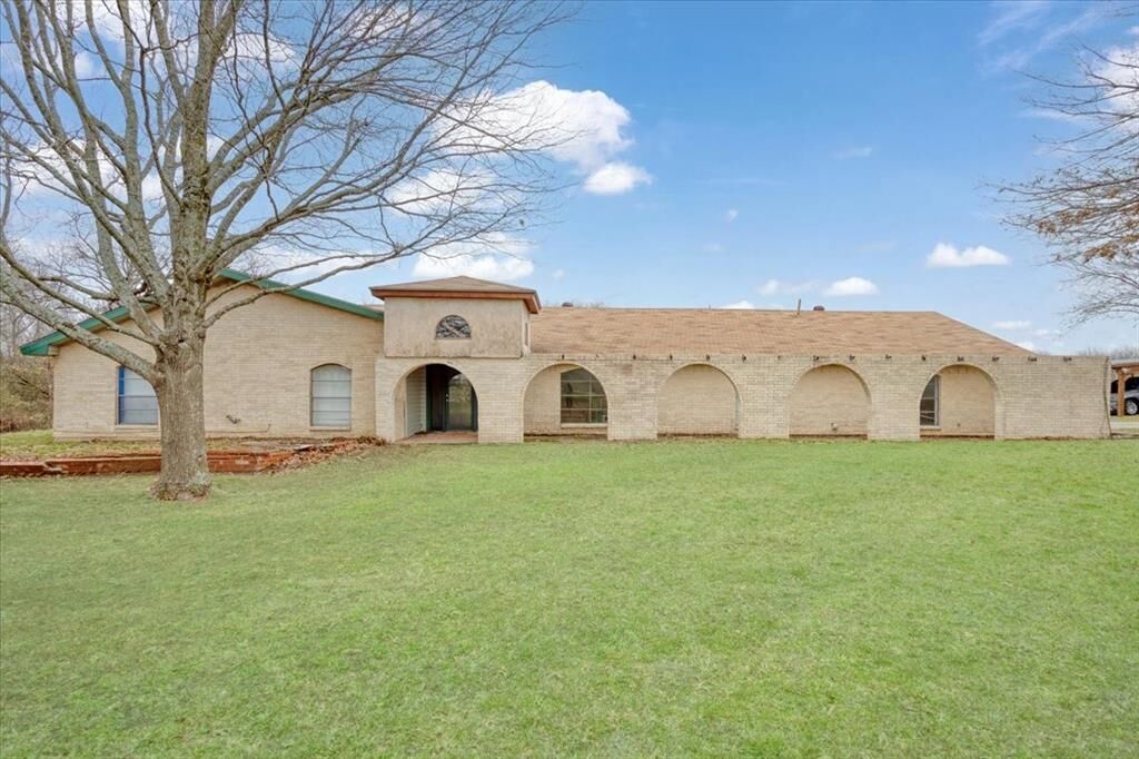 Property Photo:  2243 Stickhorse Lane  TX 75071 