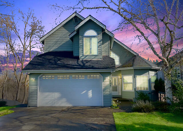 Property Photo: 900 Mystic Dr OR 97527
