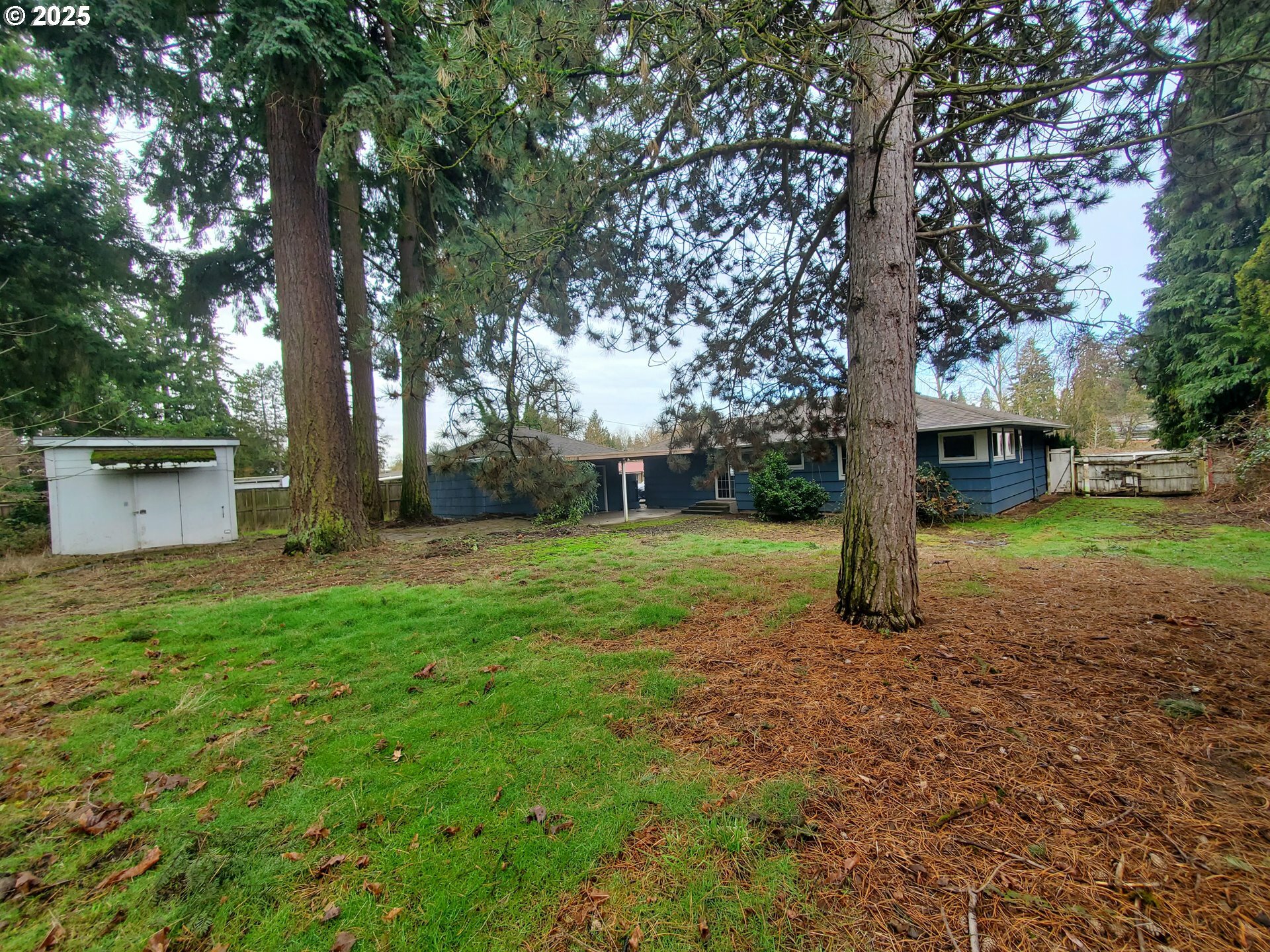 Property Photo:  10317 NE 13th Ave  WA 98686 