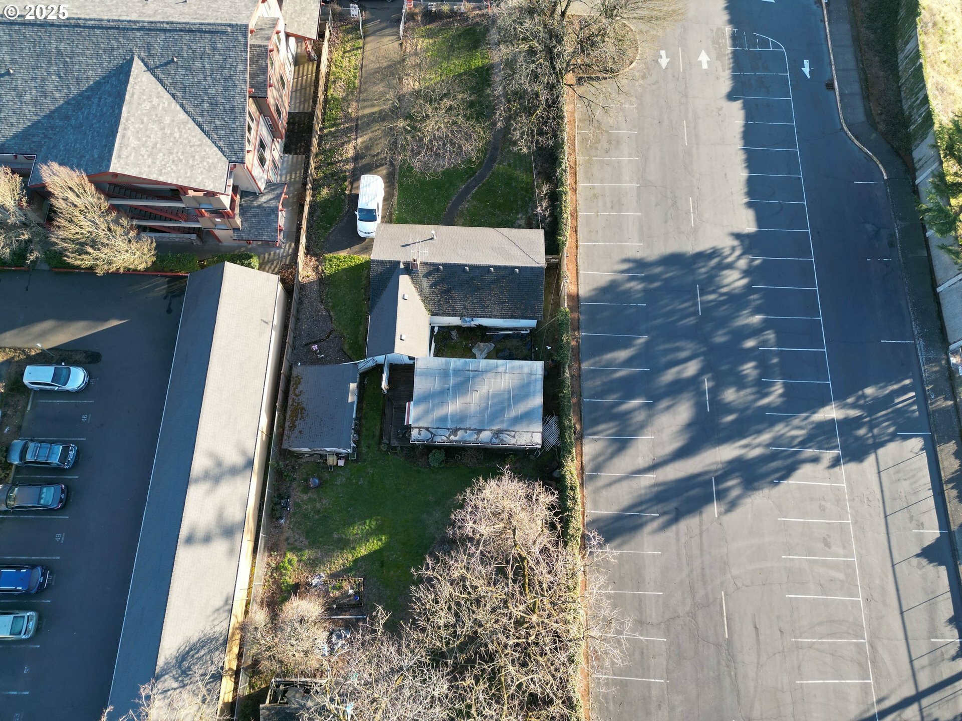 Property Photo: 9737 NE Irving St OR 97220