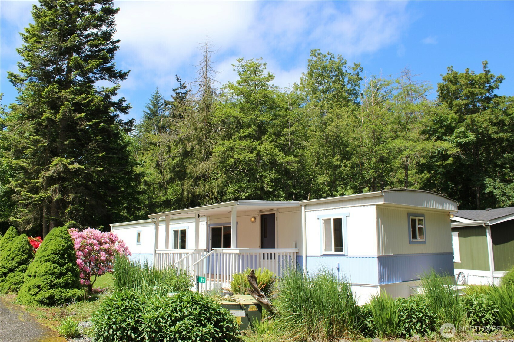 Property Photo: 472 Leighland Avenue 15 WA 98362
