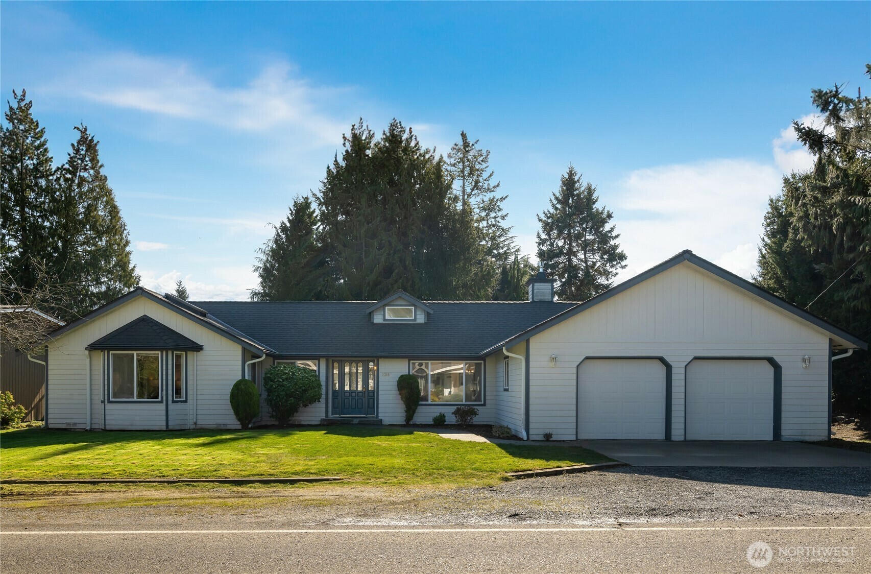 Property Photo:  2318  96th Place SE  WA 98208 