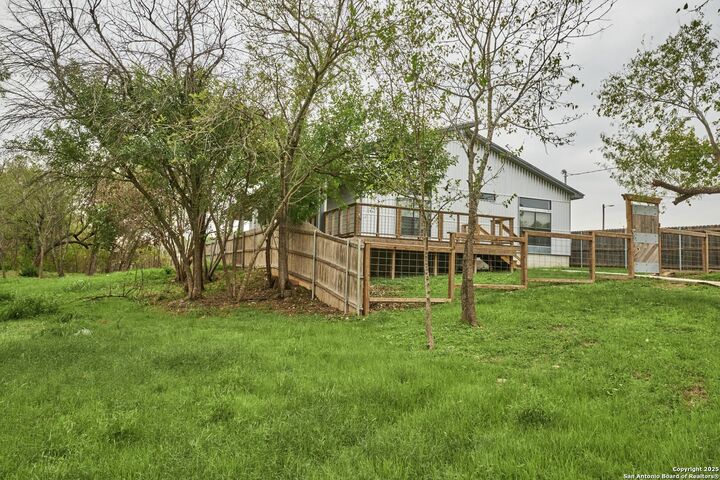 Property Photo: 1620 Peck Avenue TX 78218