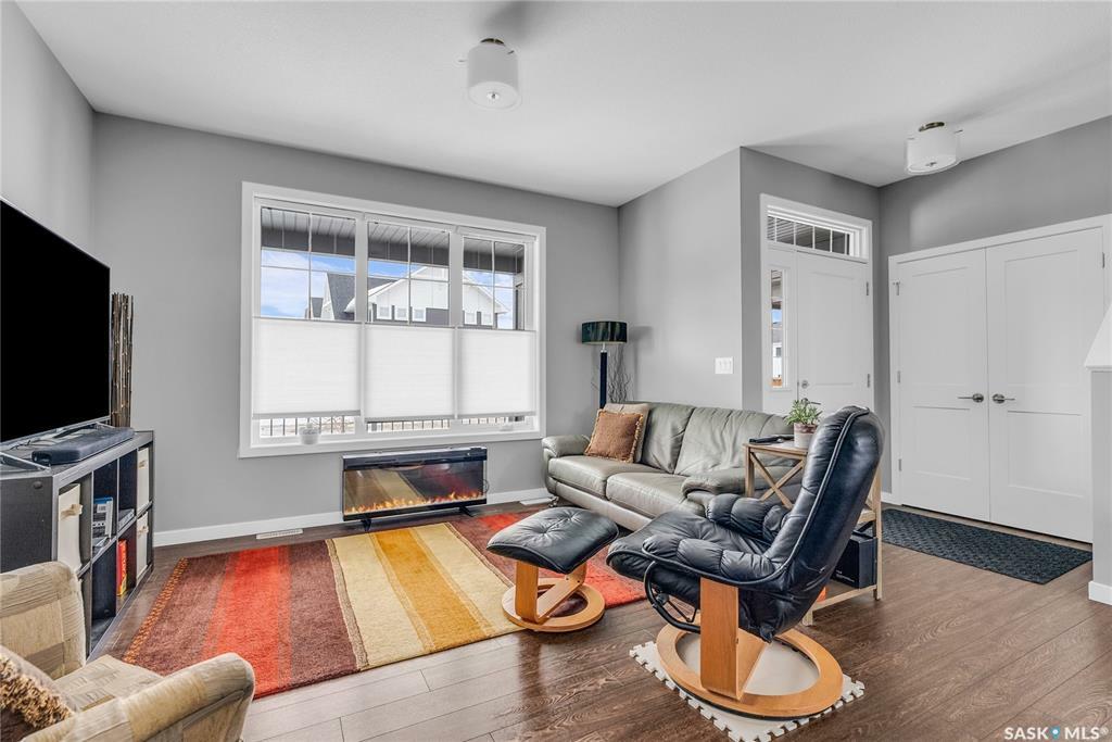 Property Photo: 127 Newton Way SK S7V 0N6