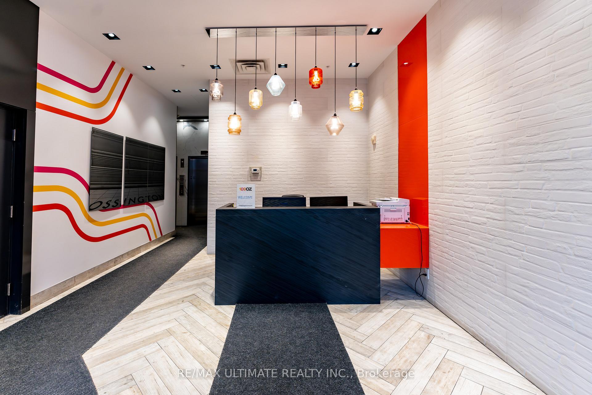 Property Photo: 109 Ossington Avenue 204 ON M6J 0G1