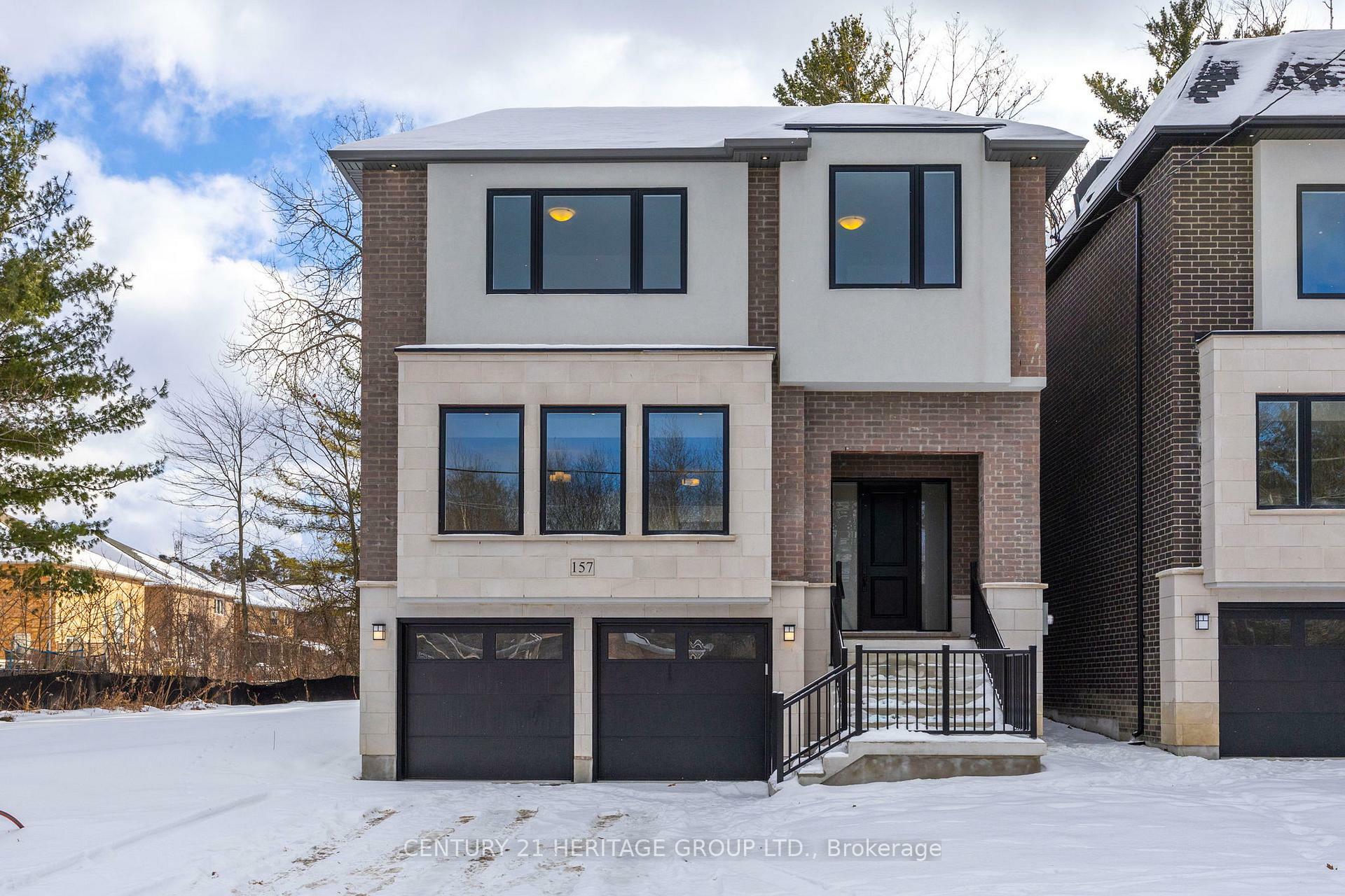 Photo de la propriété: 157 Snively Street ON L4E 3E9
