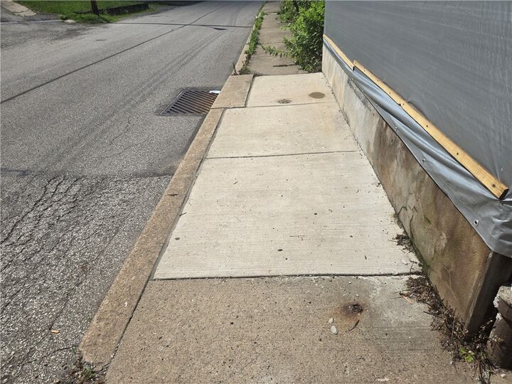 Property Photo:  1922 Rhine St  PA 15212 