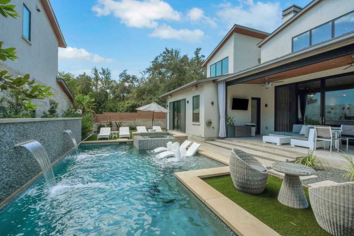 Property Photo: 809 Bouldin Avenue TX 78704