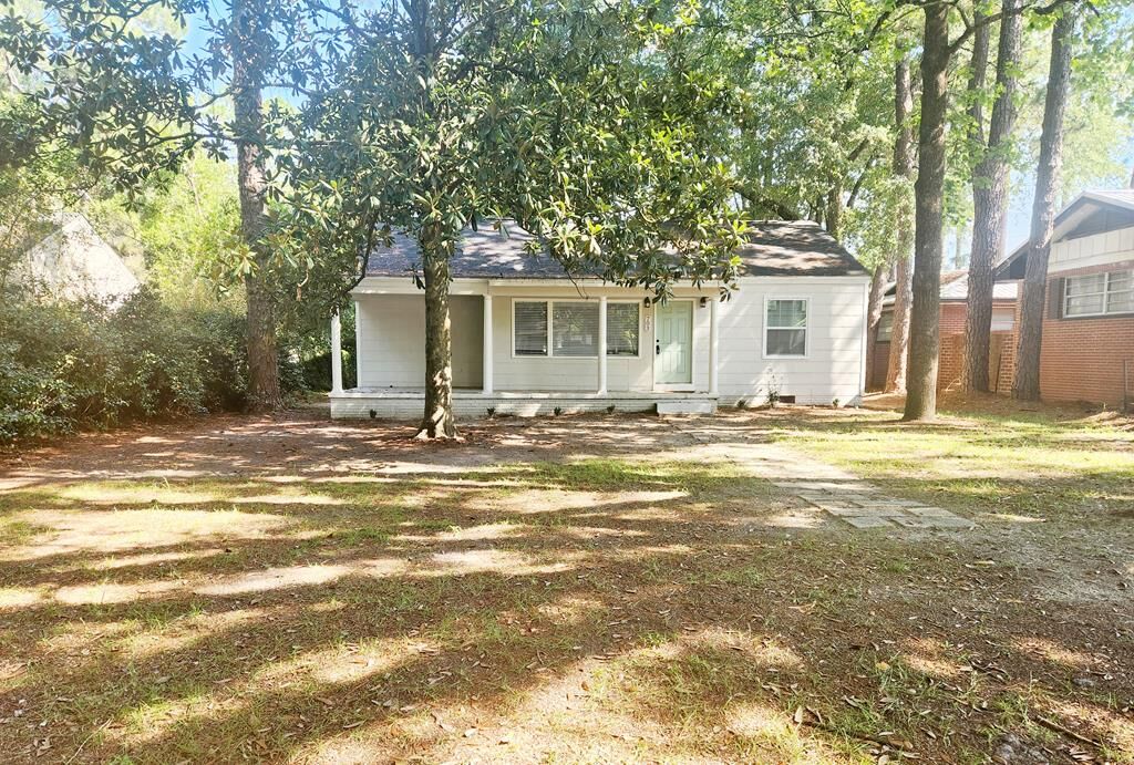 Property Photo:  703 9th Avenue  GA 31701 