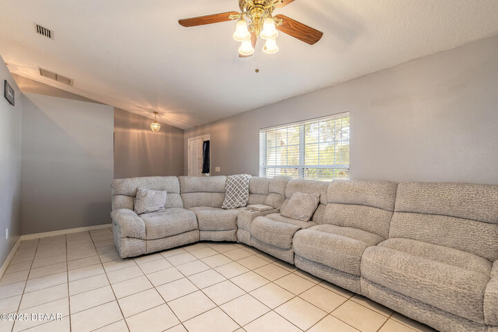 Property Photo: 7 Zoffinger Place FL 32164