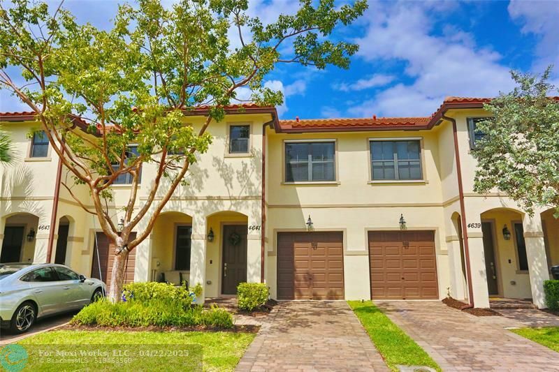 Property Photo:  4641 Silver Saw Ln  FL 33463 