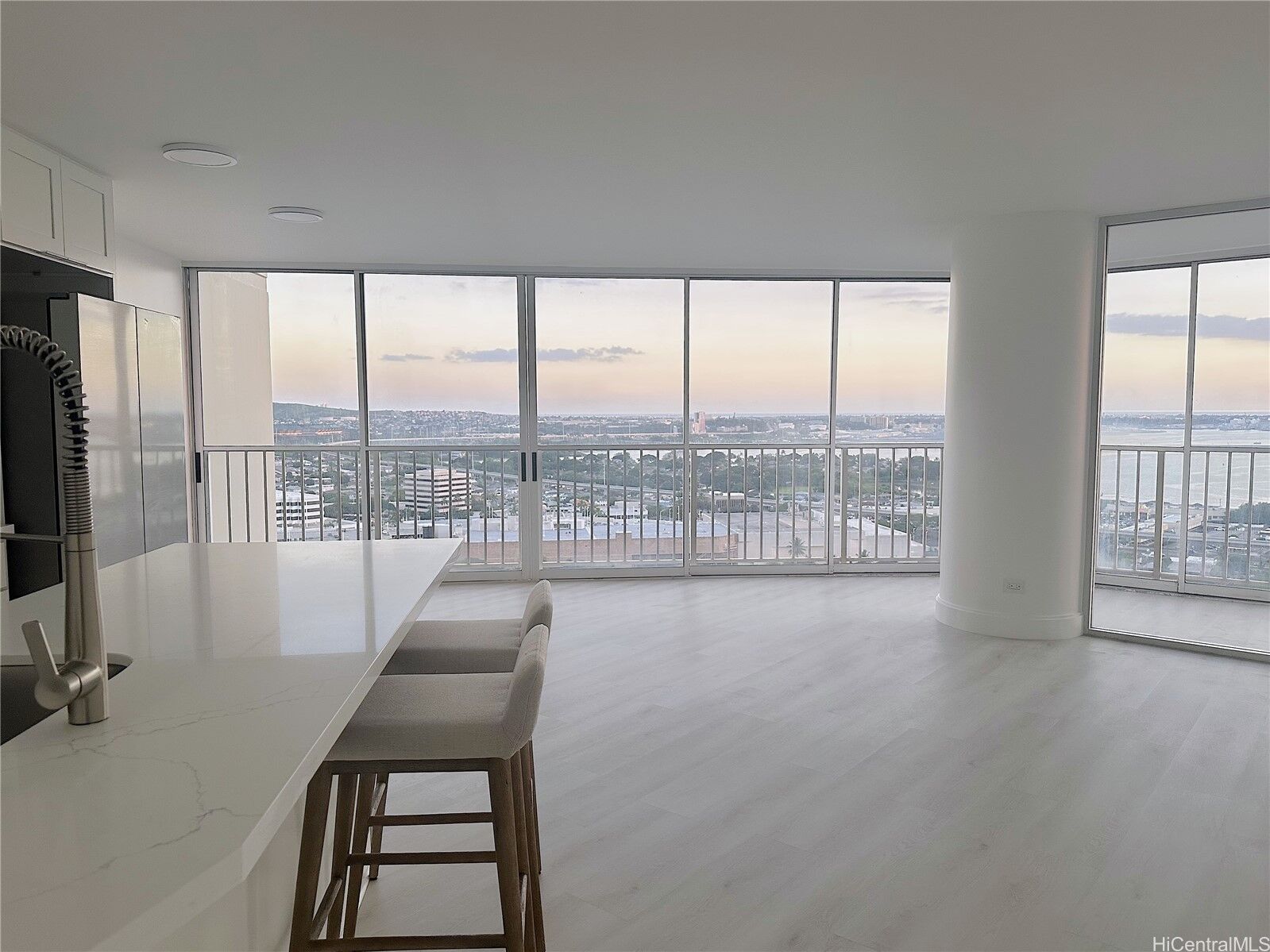 Property Photo:  98-099 Uao Place 2104  HI 96701 