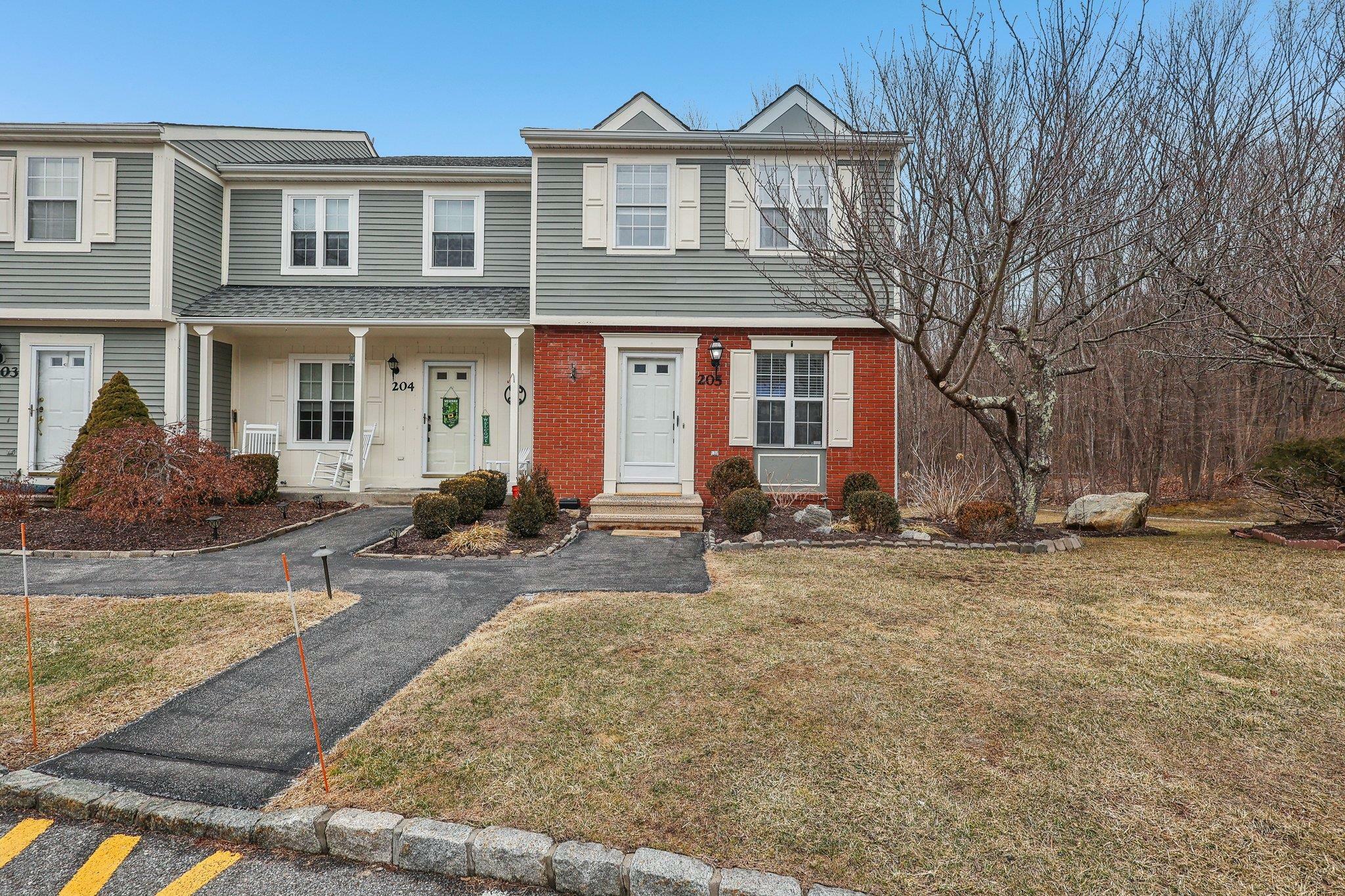 205 Twin Brook Court  Carmel NY 10512 photo
