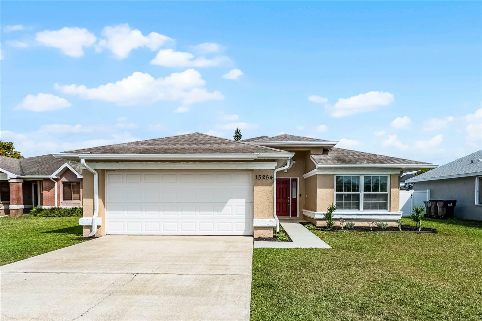 Property Photo: 13254 Boulder Woods Circle FL 32824
