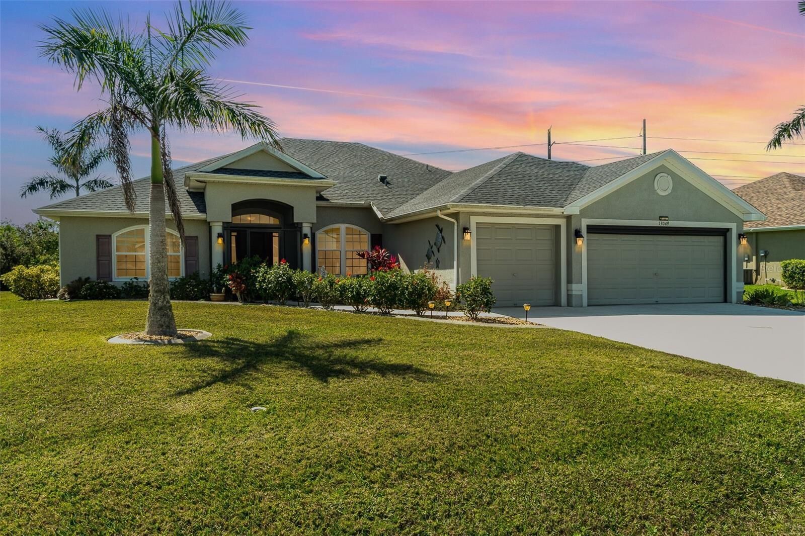 Property Photo:  13049 SW Pembroke Circle S  FL 34269 