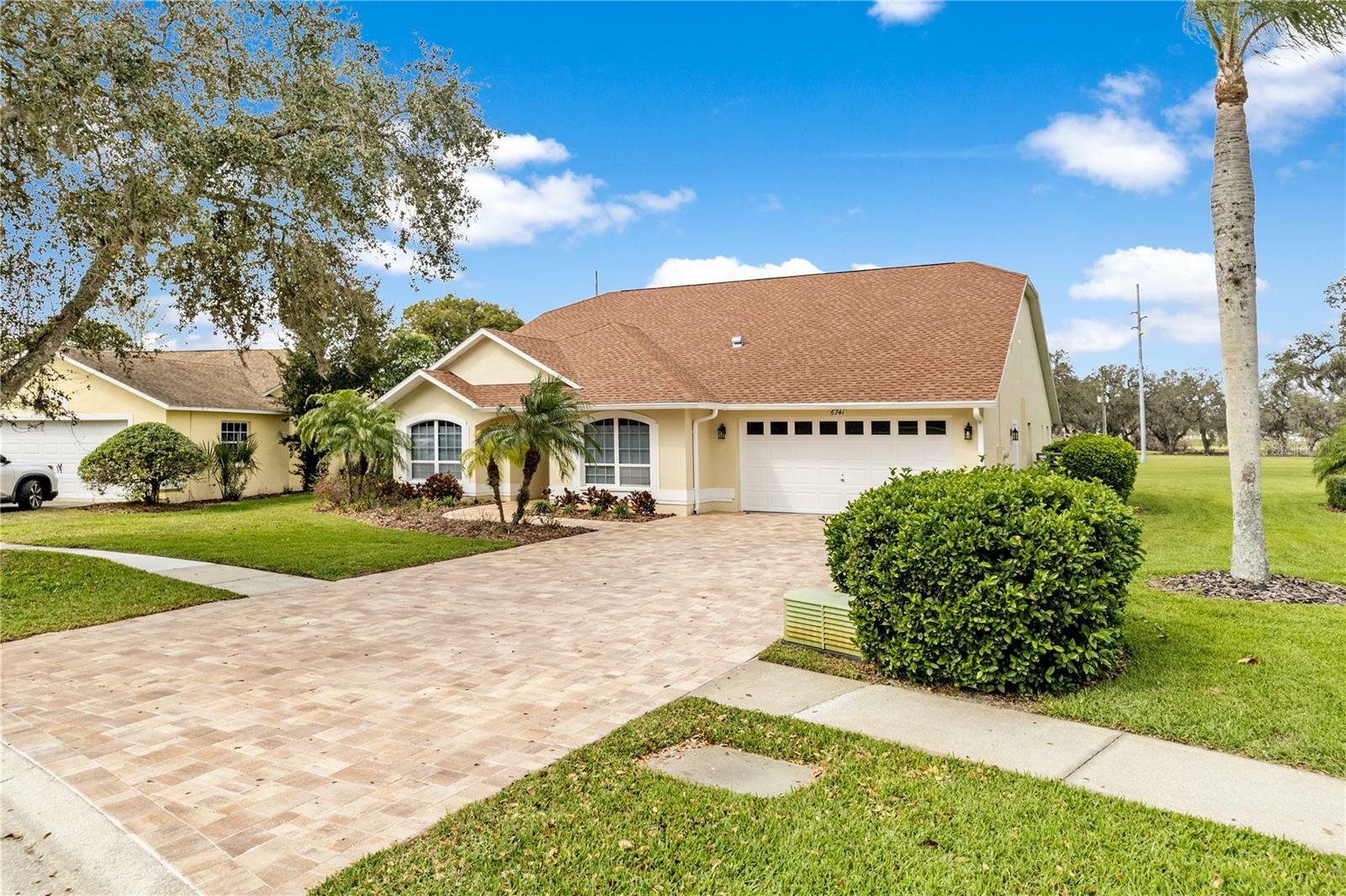 Property Photo: 6741 Northlake Drive FL 33542