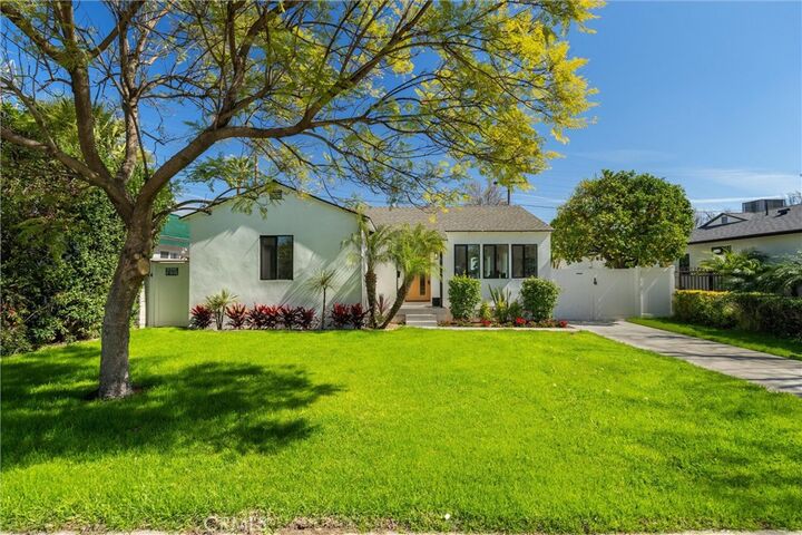 Property Photo:  544 N Cordova Street  CA 91505 