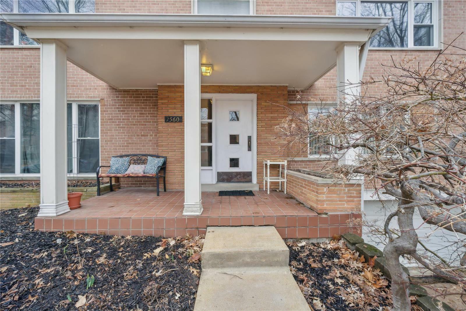 Property Photo:  7560 Parkdale Avenue 2W  MO 63105 