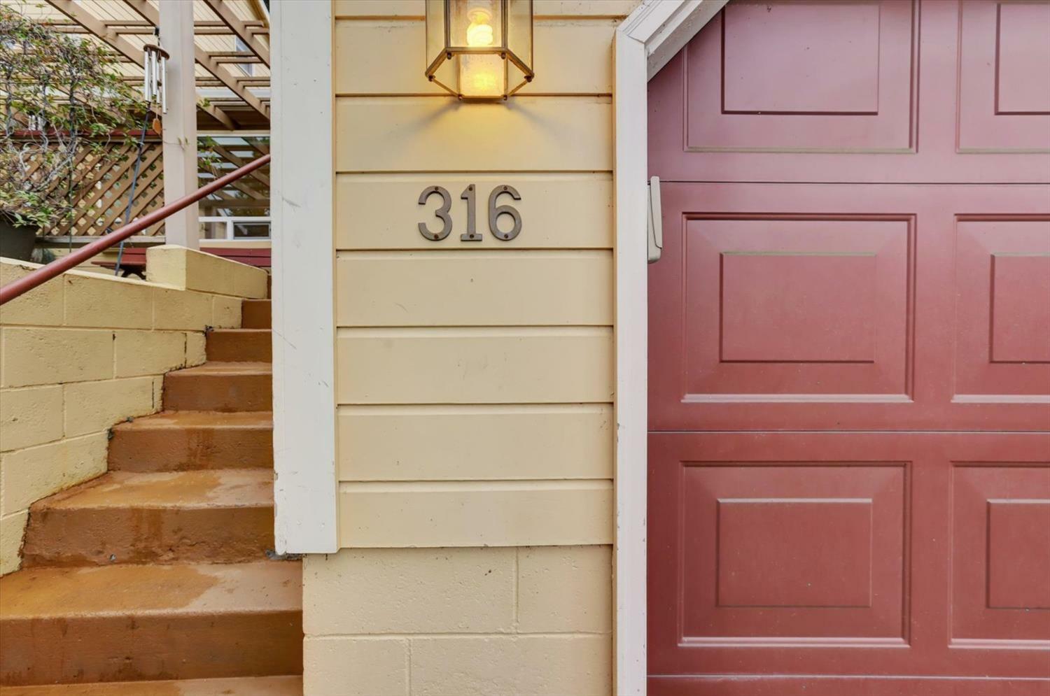 Property Photo: 316 Bridge Way CA 95959