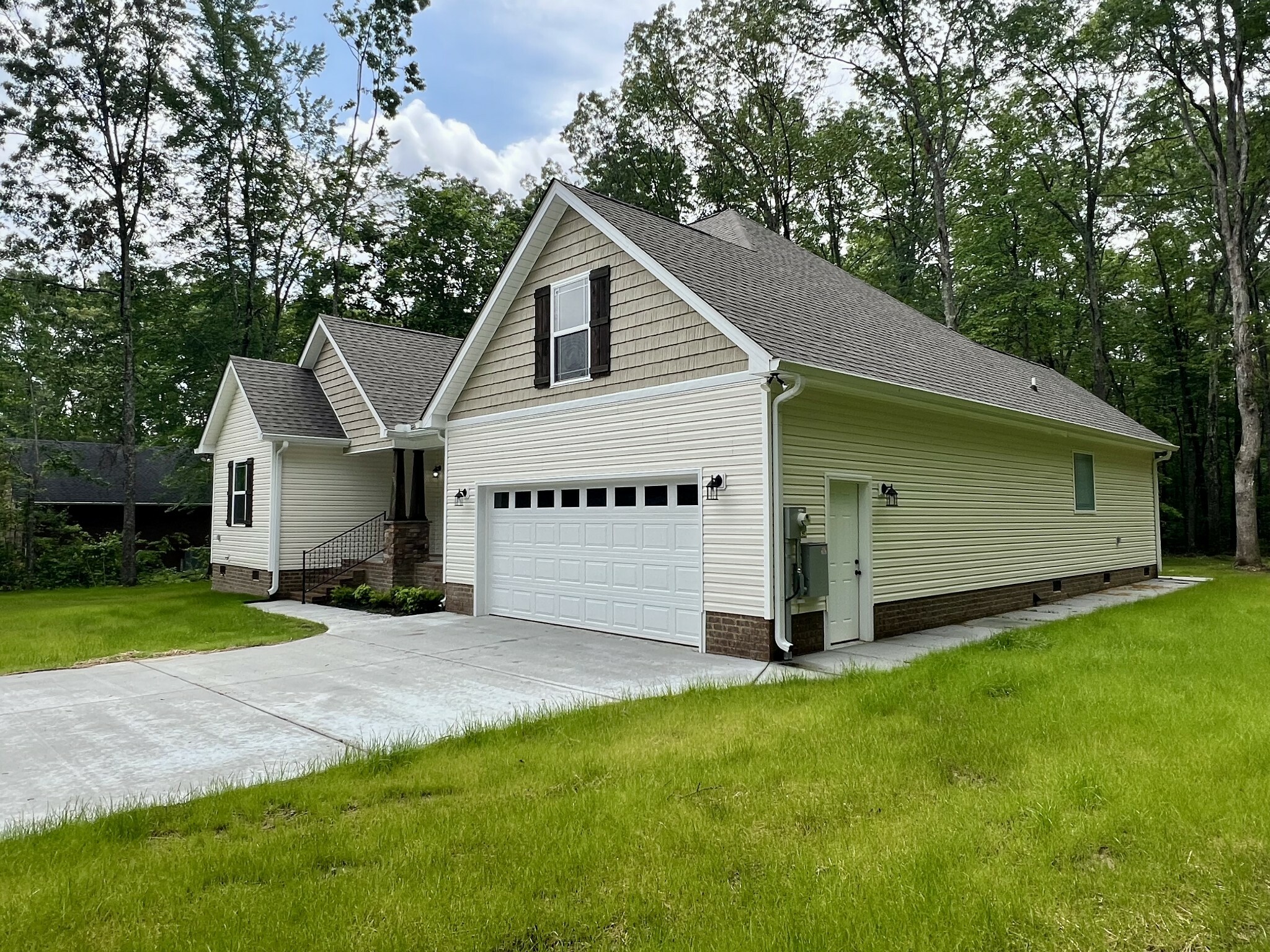 Property Photo: 204 Winterberry Cir TN 37355