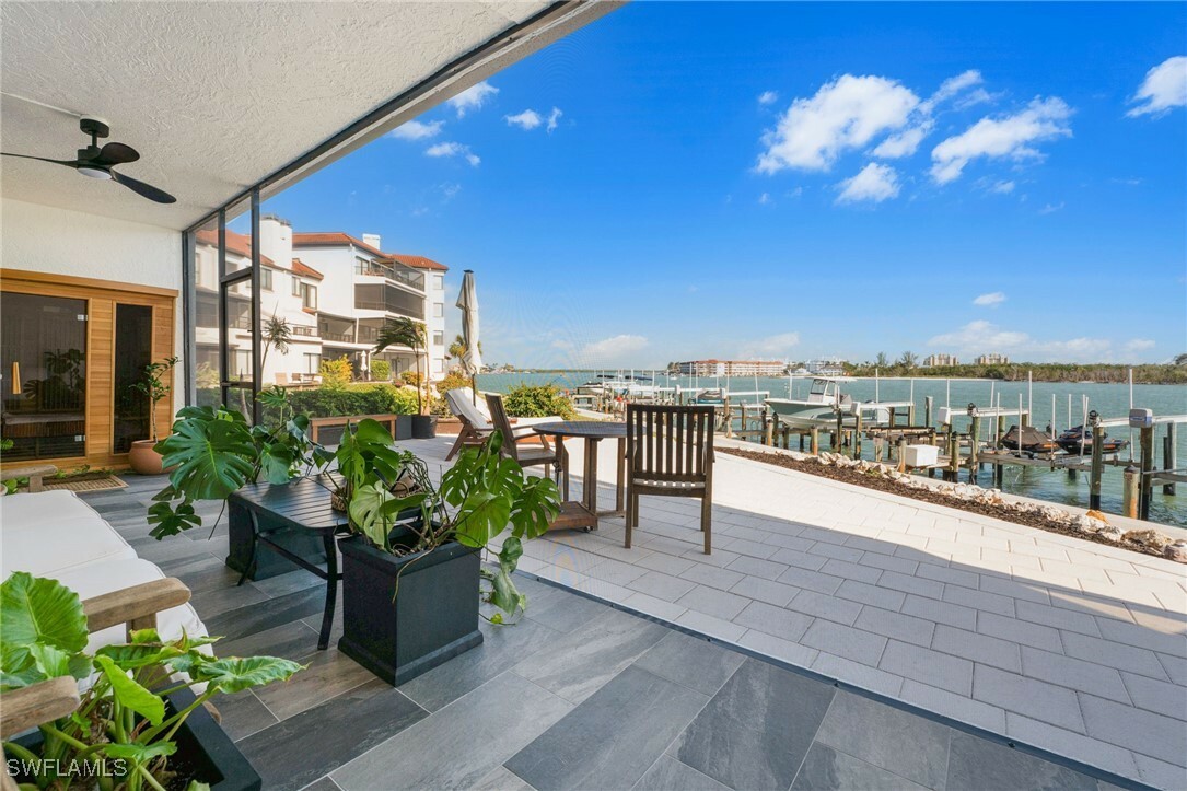 304 La Peninsula Boulevard 304  Naples FL 34113 photo
