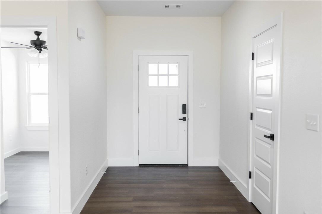 Property Photo: 1404 Emelyn Lane AR 72761