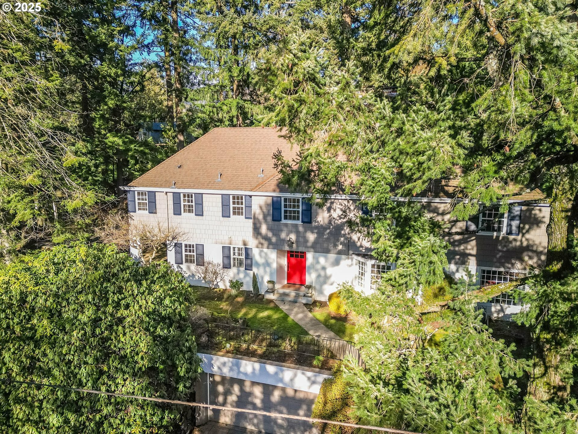 992 SW Westwood Dr  Portland OR 97239 photo