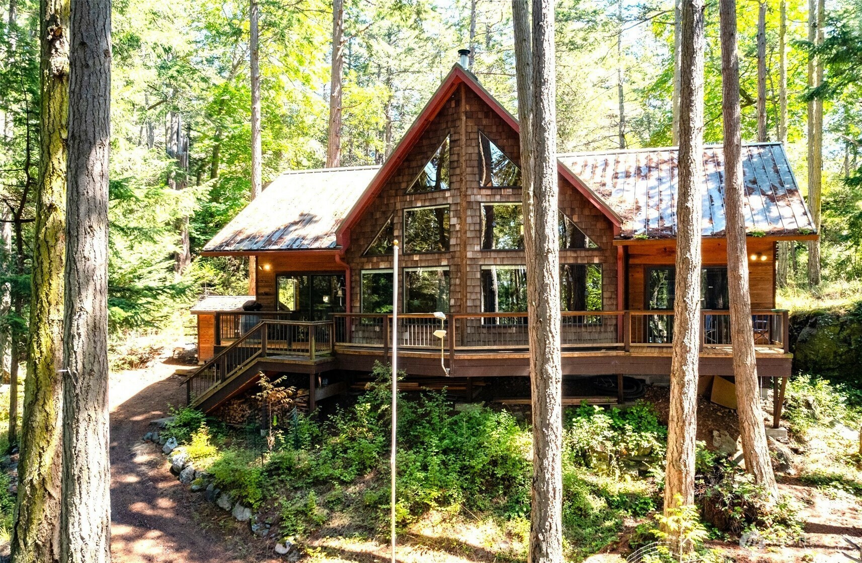 Property Photo: 1354 Chinook Way WA 98221