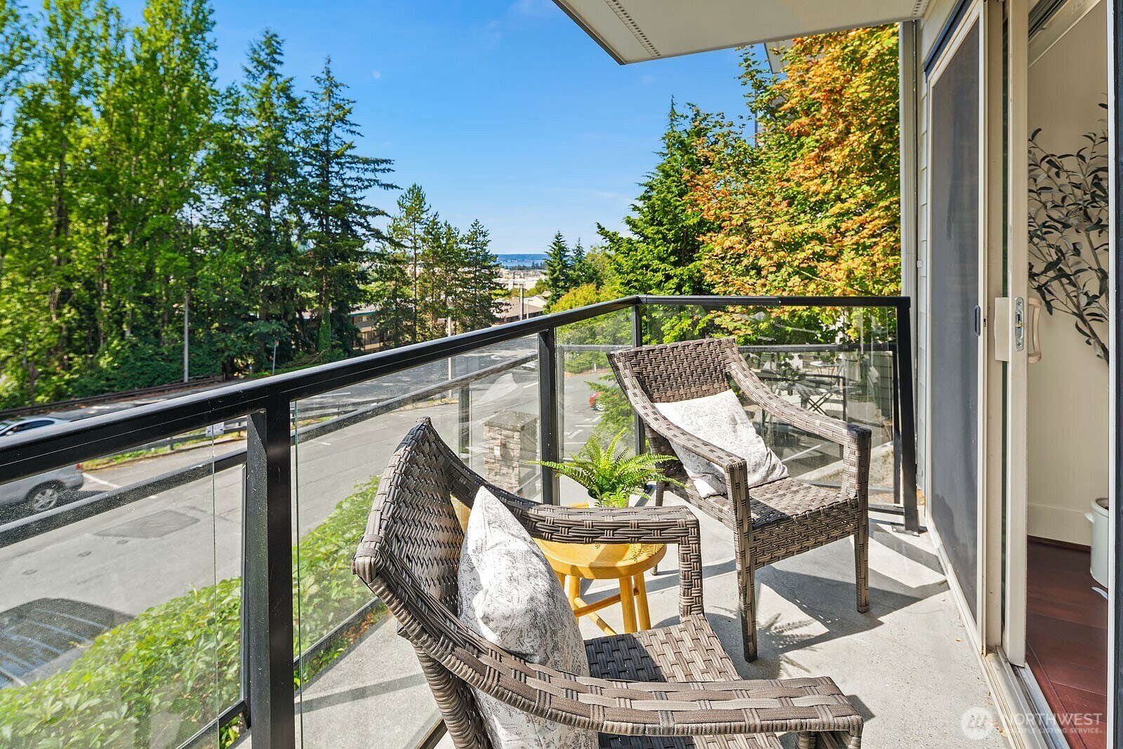 Property Photo:  3208  81st Place SE D102  WA 98040 