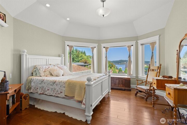 Property Photo: 201 E Smith Cove Way WA 98584