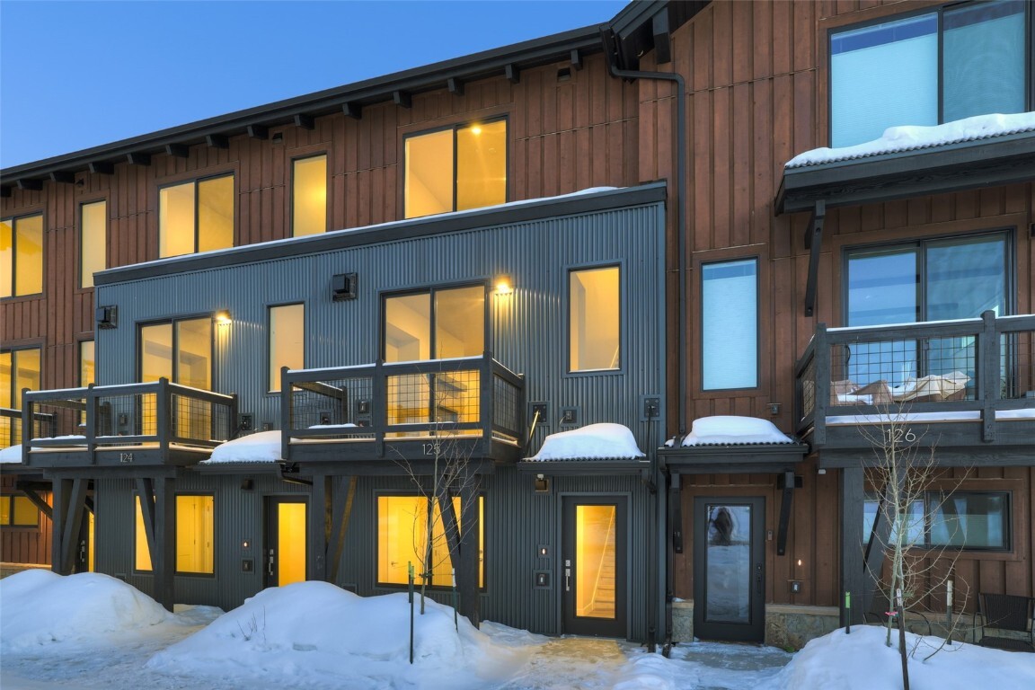 Property Photo:  1301 Adams Avenue 125  CO 80498 